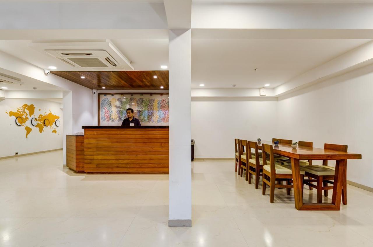 Ginger Surat City Centre Esterno foto