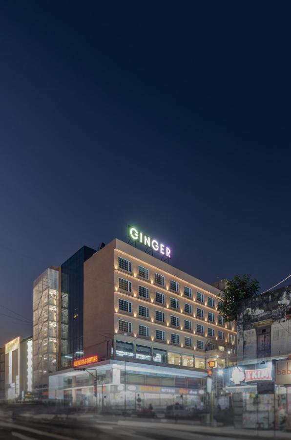 Ginger Surat City Centre Esterno foto